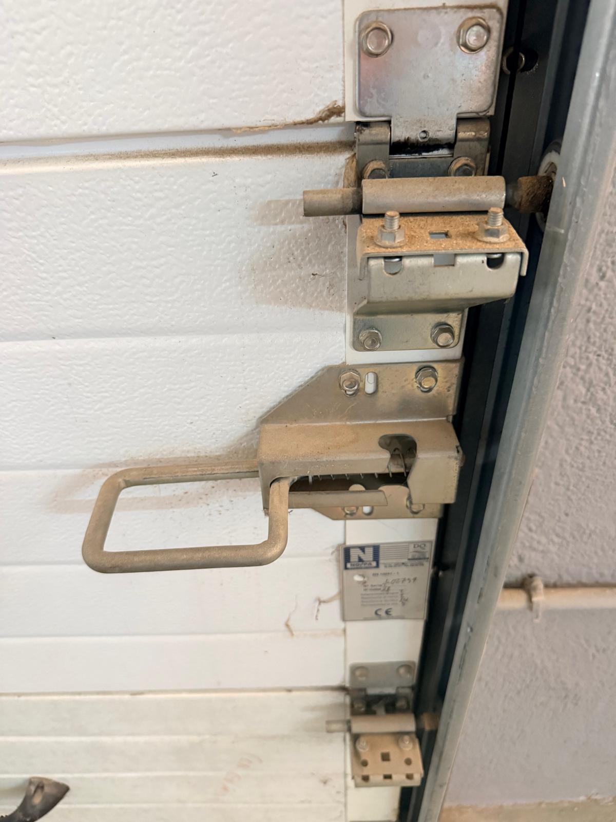 Internal slide bolt and steel handle